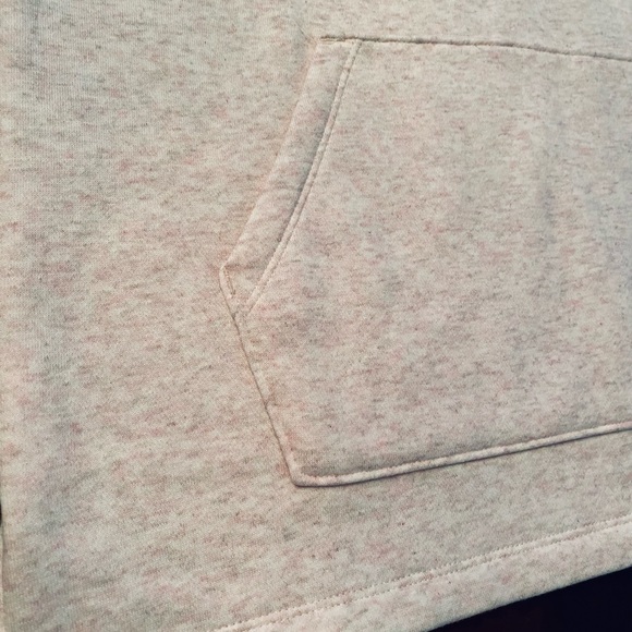 NWT! Under Armour Girls short sleeve fleece hoodie - soft pink - Picture 8 of 15